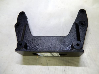 купить Кронштейн передней опоры 6520 / ПАО КамАЗ