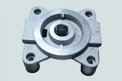 фото головка топливного фильтра isle, isde, isbe 4990848 